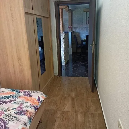 Apartment Hana Radini